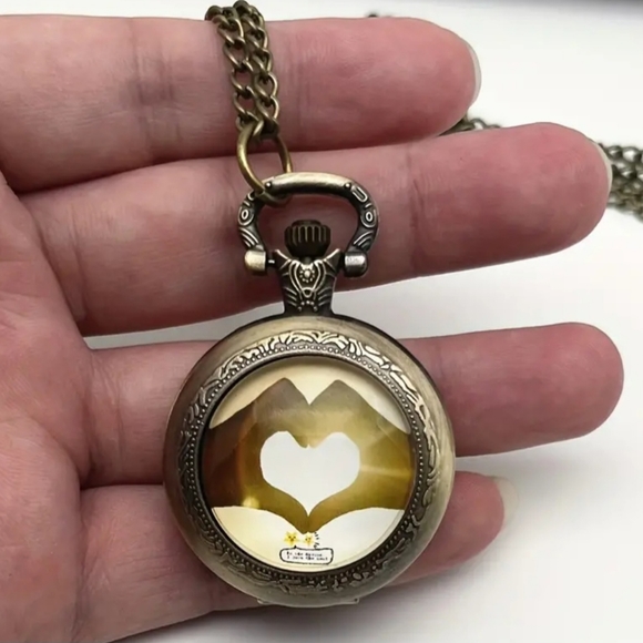 New heart in hand love symbolquartz pocket watch - Picture 2 of 4